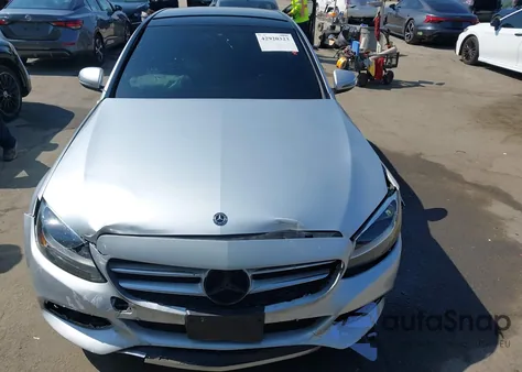 2018 Mercedes-Benz C 300 из США, поврежденный, VIN WDDWF4JB0JR403995